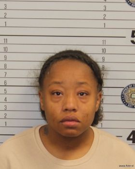 Shakia Renee Holland Mugshot