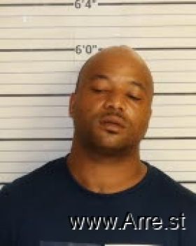 Travis L Lee Mugshot