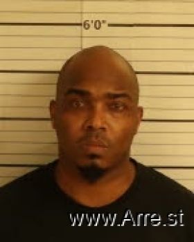 Travis Duntrel Moore Mugshot