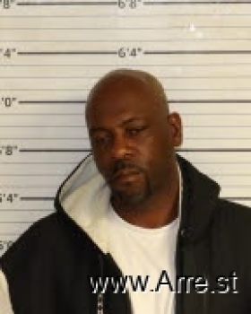 Tyrone  Lewis Mugshot