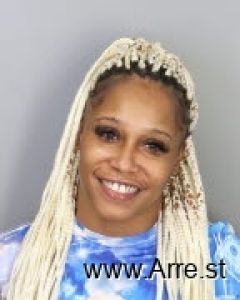 Shanquanita Kelly Arrest Mugshot