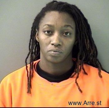 Shenea Devon Davis Mugshot