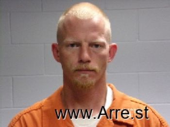 Travis Ryan Roberts Mugshot