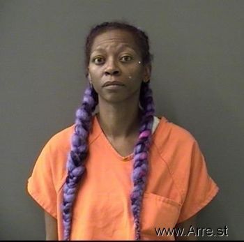 Tamisha  Holmes Mugshot