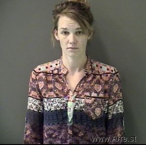 Hannah Lyon Arrest Mugshot