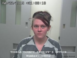 Autum Hultquist Arrest Mugshot