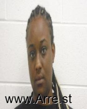 Diamond Alexieus Roberts Mugshot