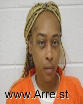 Latoya Denise Jones Mugshot