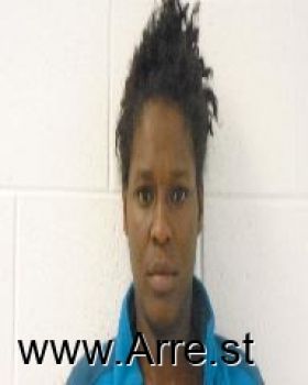 Tiara Seymone Jennings Mugshot