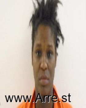 Tiara Seymone Jennings Mugshot