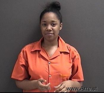 Troynae Vineicia Lewis Mugshot