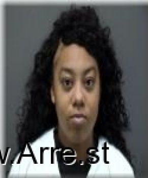 Sharneara  Wells Mugshot