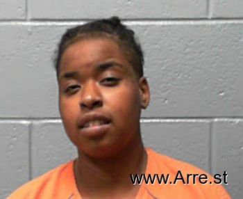 Asianna Katrina Walls Mugshot