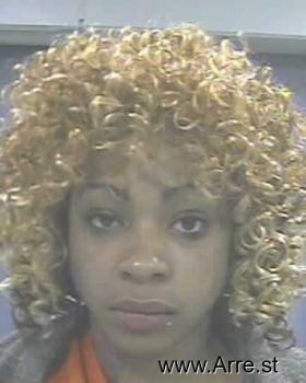 Kenisha Nicole Sanders Mugshot