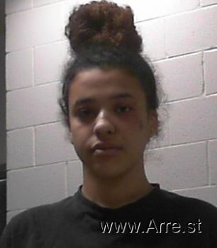 Kionna Leshay Hunter Mugshot