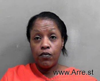 Lashawnda Renee Saunders Mugshot