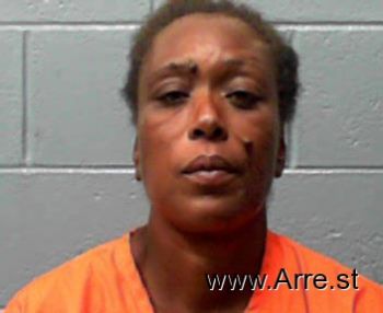 Renita Chenelle Trigg Mugshot