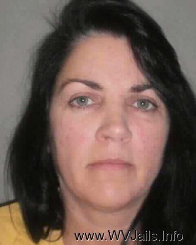 Tracey Long - Martinsburg, West Virginia 9/20/2013 Arrest 