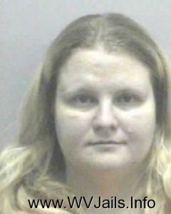 Amanda Kerns Arrest Mugshot