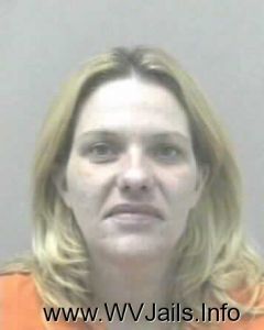 Anna Lloyd Arrest Mugshot