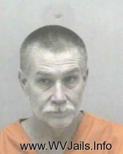 Carson Bennett Arrest Mugshot