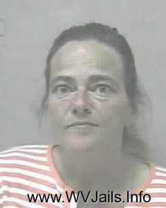 Elizabeth Diveley Arrest Mugshot