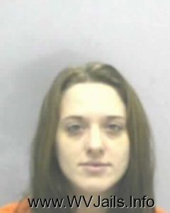 Jeweliea Belt Arrest