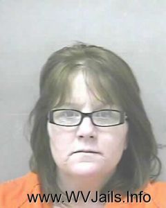  Lesley Kaye Arrest