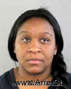 Latavia Mcintosh Arrest Mugshot